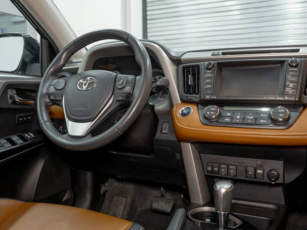 2017 Toyota RAV4 in St-Jérôme, Quebec - 28 - w1024h768px