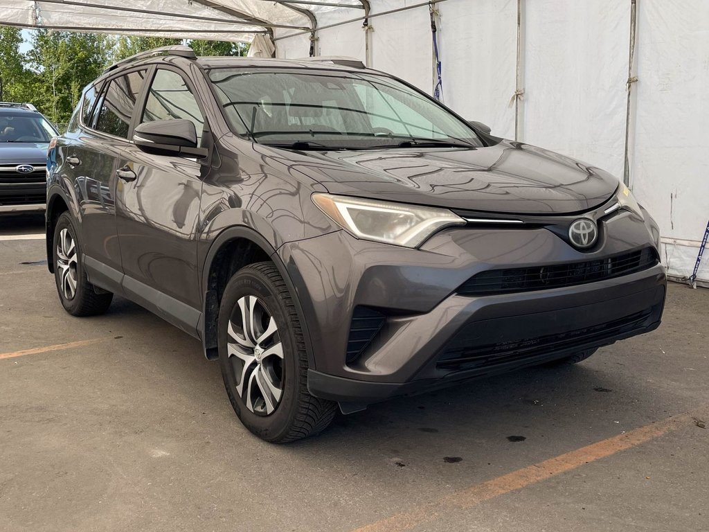 2017 Toyota RAV4 in St-Jérôme, Quebec - 9 - w1024h768px
