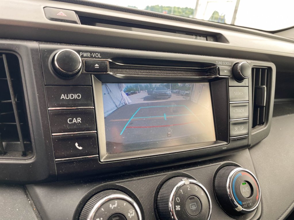 2017 Toyota RAV4 in St-Jérôme, Quebec - 12 - w1024h768px