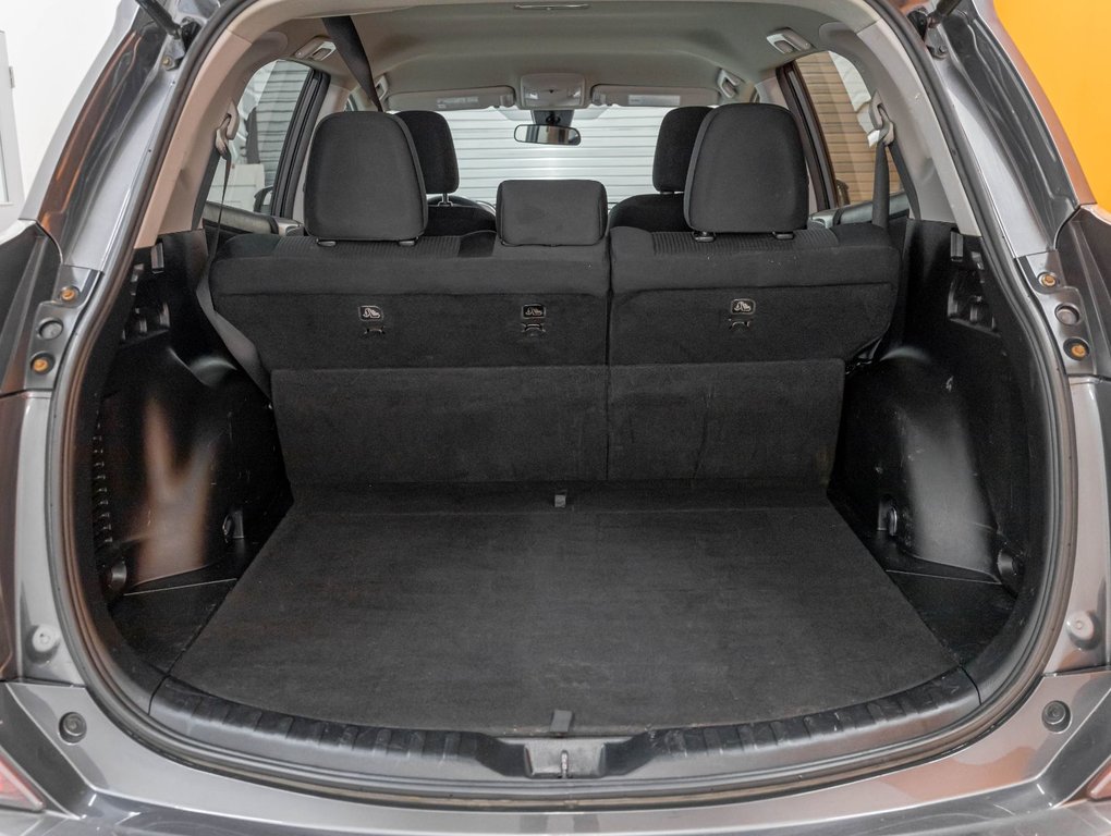 Toyota RAV4  2017 à St-Jérôme, Québec - 24 - w1024h768px