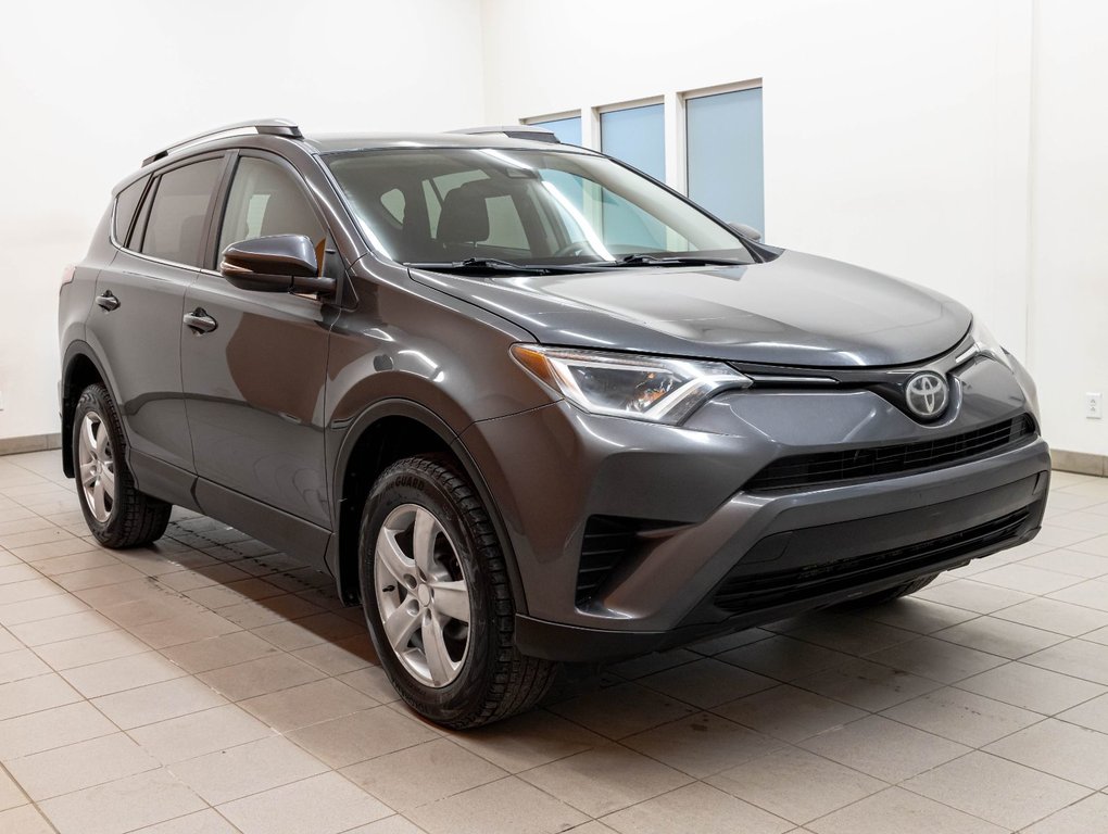 Toyota RAV4  2017 à St-Jérôme, Québec - 9 - w1024h768px