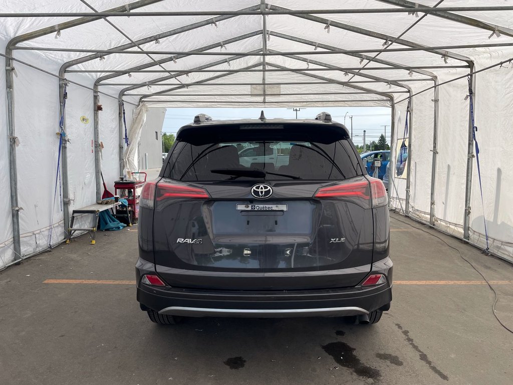 2018 Toyota RAV4 in St-Jérôme, Quebec - 8 - w1024h768px