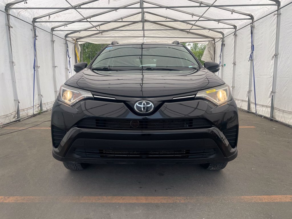 2018 Toyota RAV4 in St-Jérôme, Quebec - 4 - w1024h768px