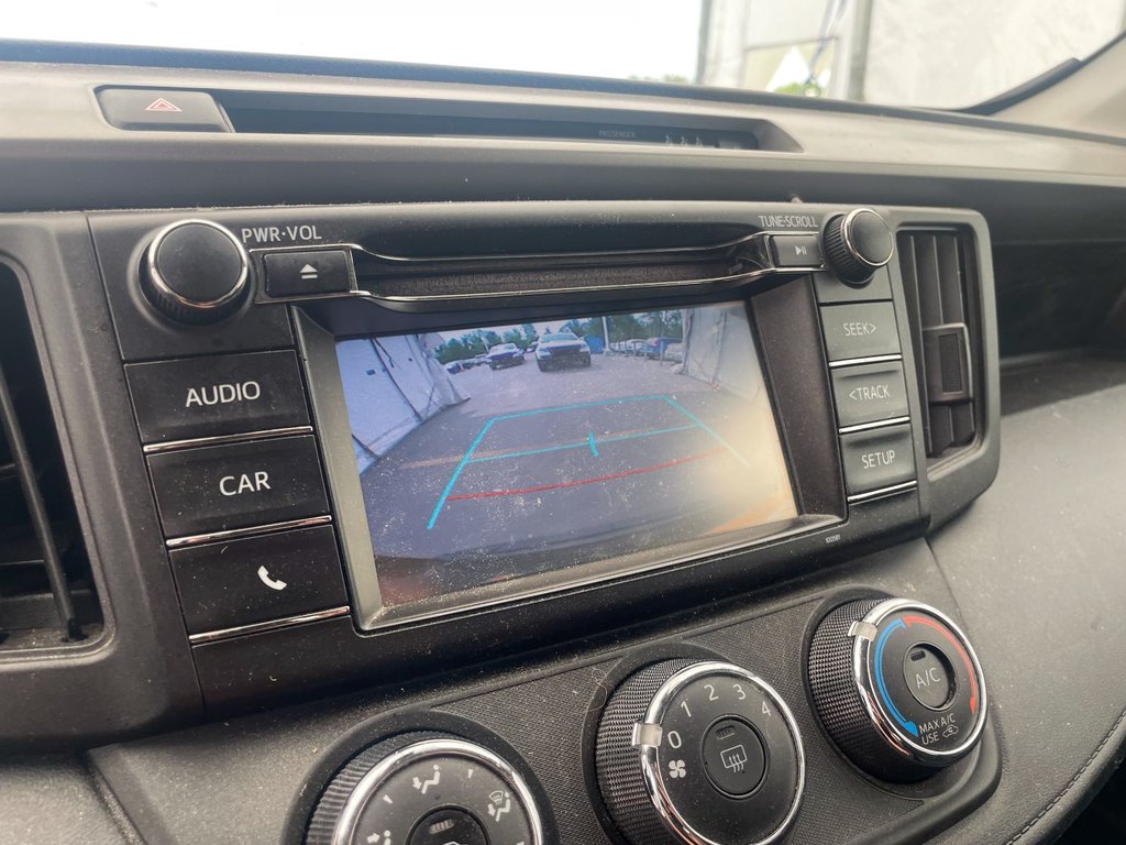 2018 Toyota RAV4 in St-Jérôme, Quebec - 13 - w1024h768px