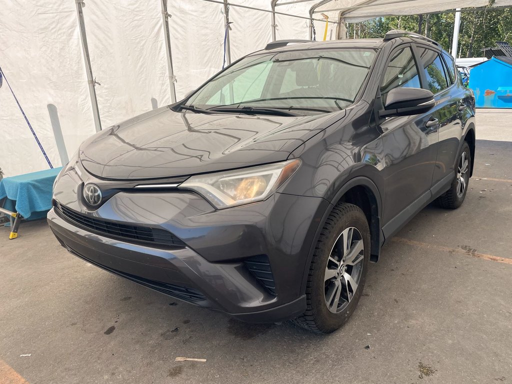 Toyota RAV4  2018 à St-Jérôme, Québec - 1 - w1024h768px