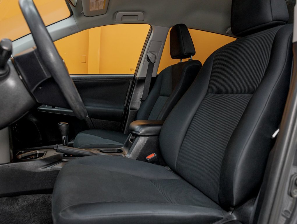 2018 Toyota RAV4 in St-Jérôme, Quebec - 10 - w1024h768px