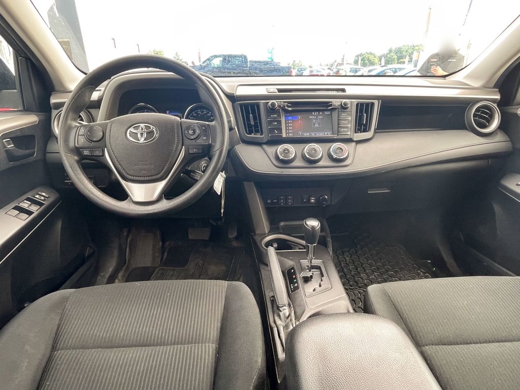Toyota RAV4  2018 à St-Jérôme, Québec - 10 - w1024h768px