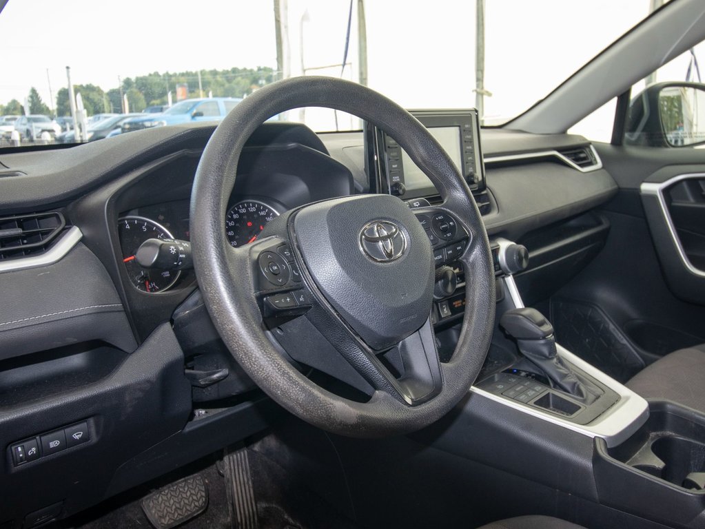 Toyota RAV4  2019 à St-Jérôme, Québec - 3 - w1024h768px