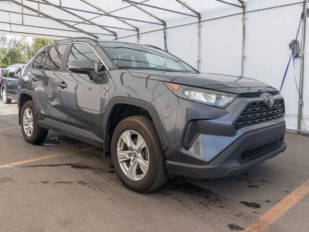 2019 Toyota RAV4 in St-Jérôme, Quebec - 9 - w1024h768px