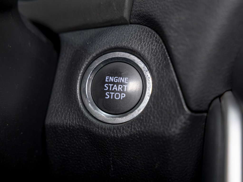 2019 Toyota RAV4 in St-Jérôme, Quebec - 29 - w1024h768px