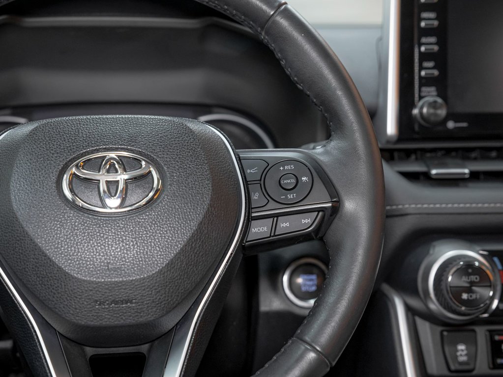 2019 Toyota RAV4 in St-Jérôme, Quebec - 16 - w1024h768px