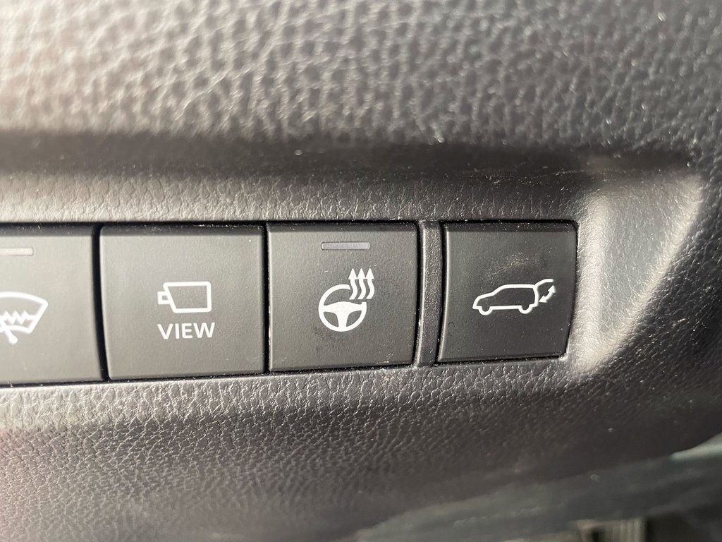 2019 Toyota RAV4 in St-Jérôme, Quebec - 14 - w1024h768px