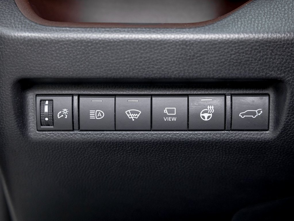 2019 Toyota RAV4 in St-Jérôme, Quebec - 24 - w1024h768px