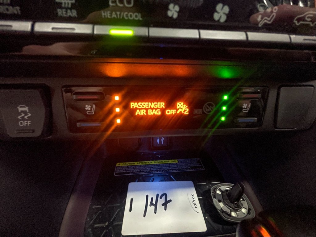 Toyota RAV4  2019 à St-Jérôme, Québec - 13 - w1024h768px