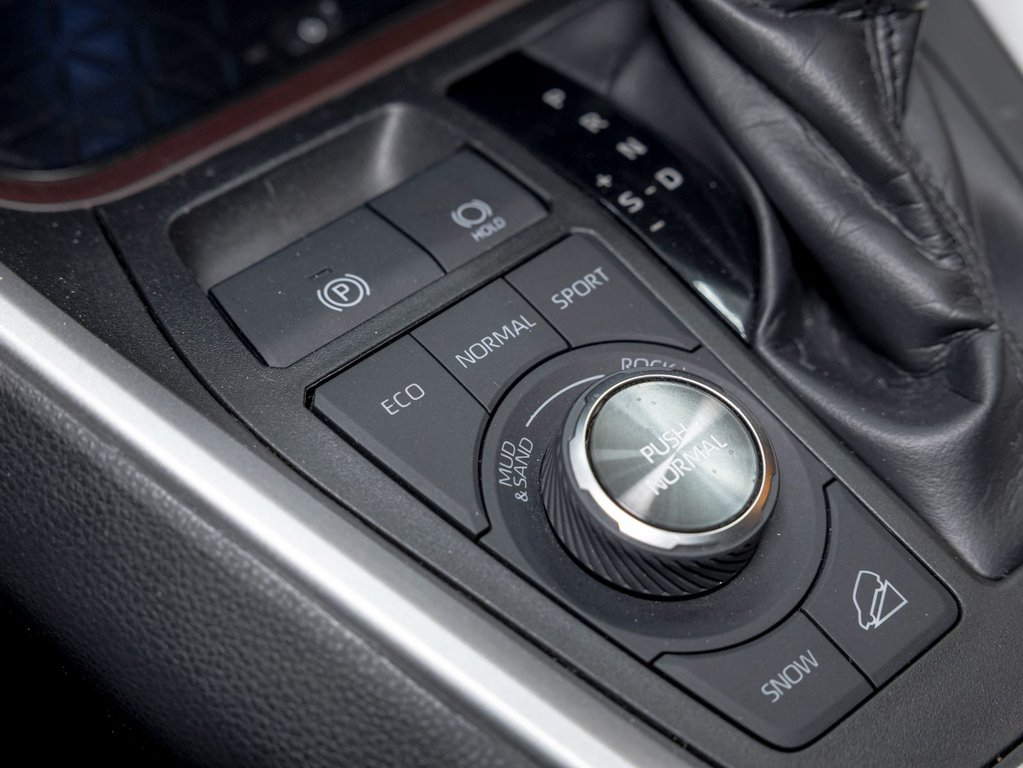 2019 Toyota RAV4 in St-Jérôme, Quebec - 27 - w1024h768px