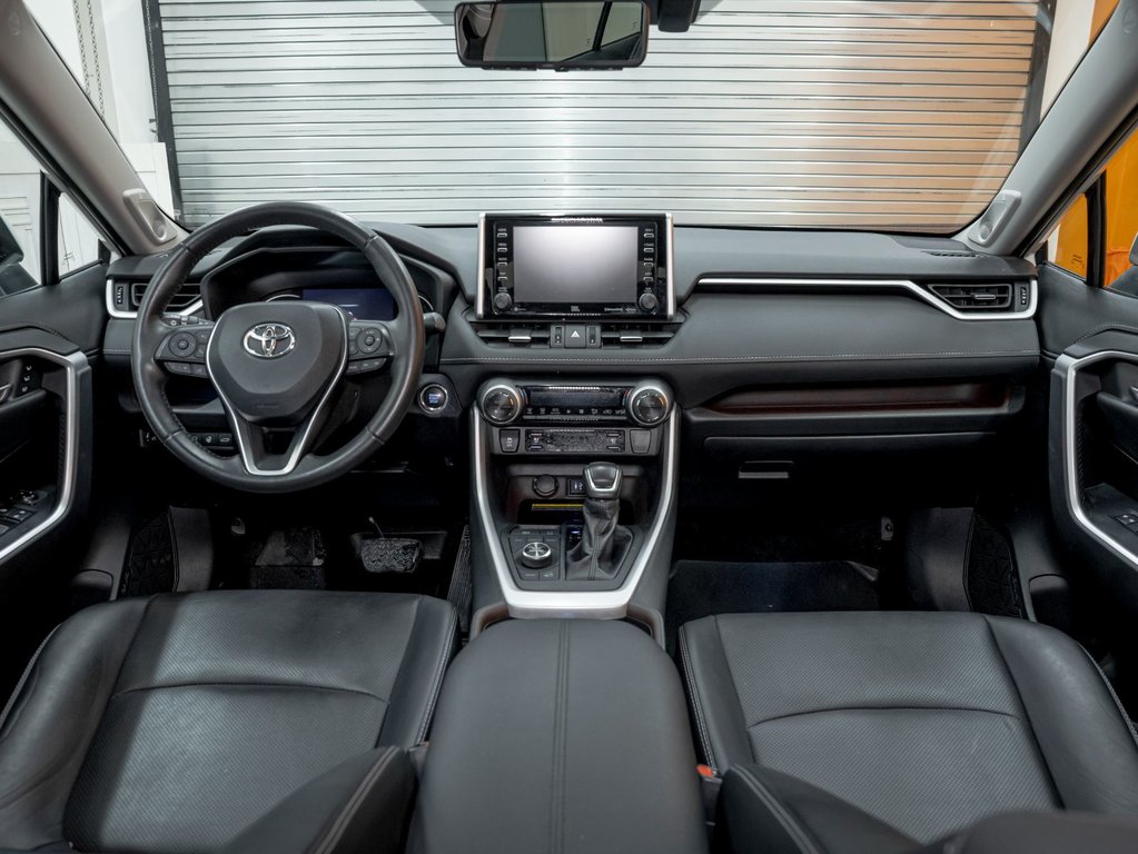 2019 Toyota RAV4 in St-Jérôme, Quebec - 12 - w1024h768px