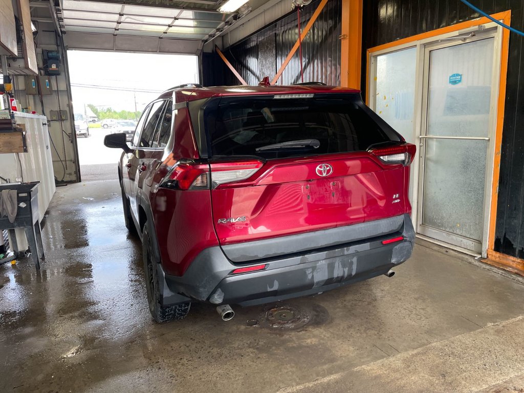 Toyota RAV4  2019 à St-Jérôme, Québec - 5 - w1024h768px