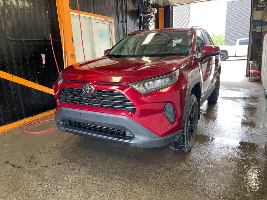 Toyota RAV4  2019 à St-Jérôme, Québec - 1 - w1024h768px