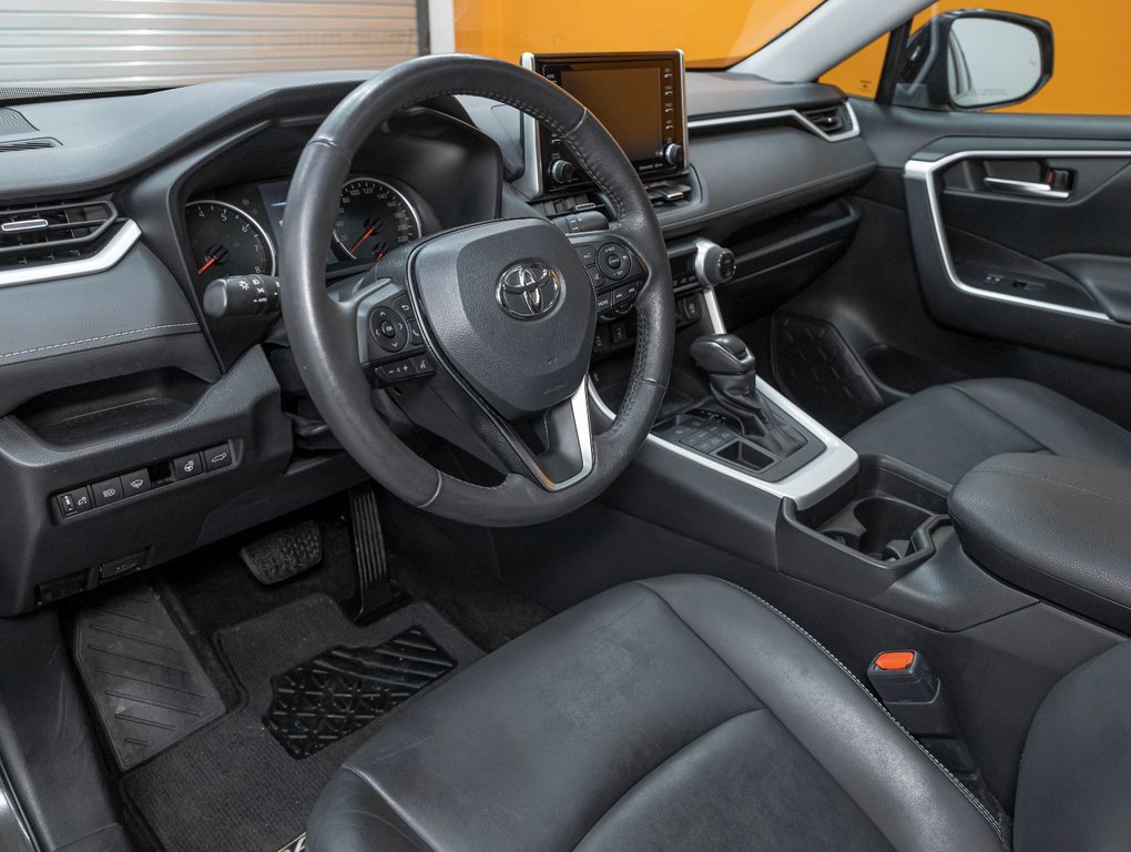 Toyota RAV4  2021 à St-Jérôme, Québec - 2 - w1024h768px