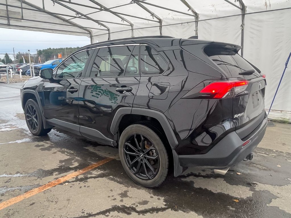 Toyota RAV4  2021 à St-Jérôme, Québec - 6 - w1024h768px