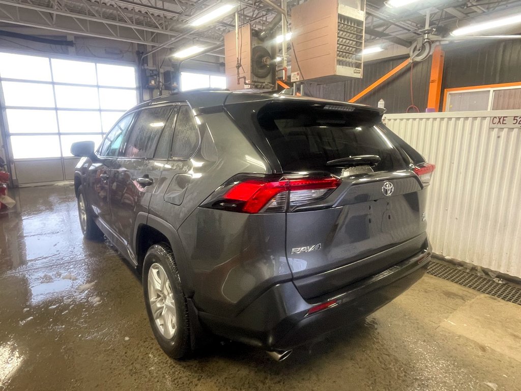 2021 Toyota RAV4 in St-Jérôme, Quebec - 6 - w1024h768px