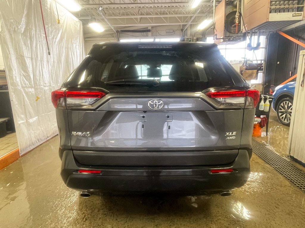 2021 Toyota RAV4 in St-Jérôme, Quebec - 8 - w1024h768px