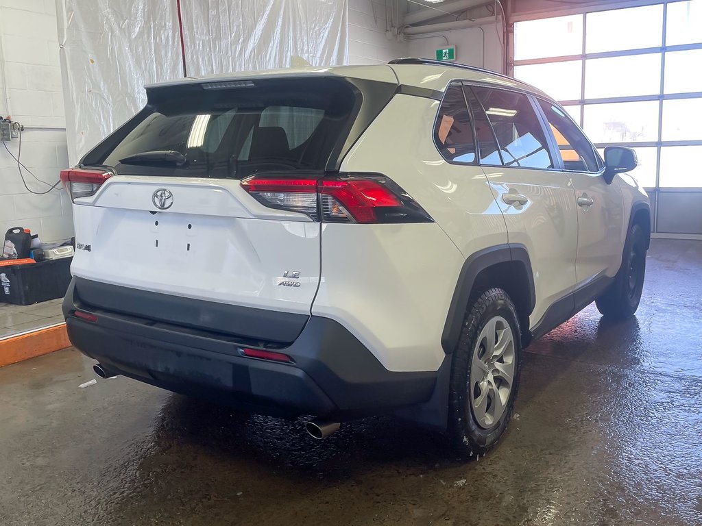 2021 Toyota RAV4 in St-Jérôme, Quebec - 8 - w1024h768px