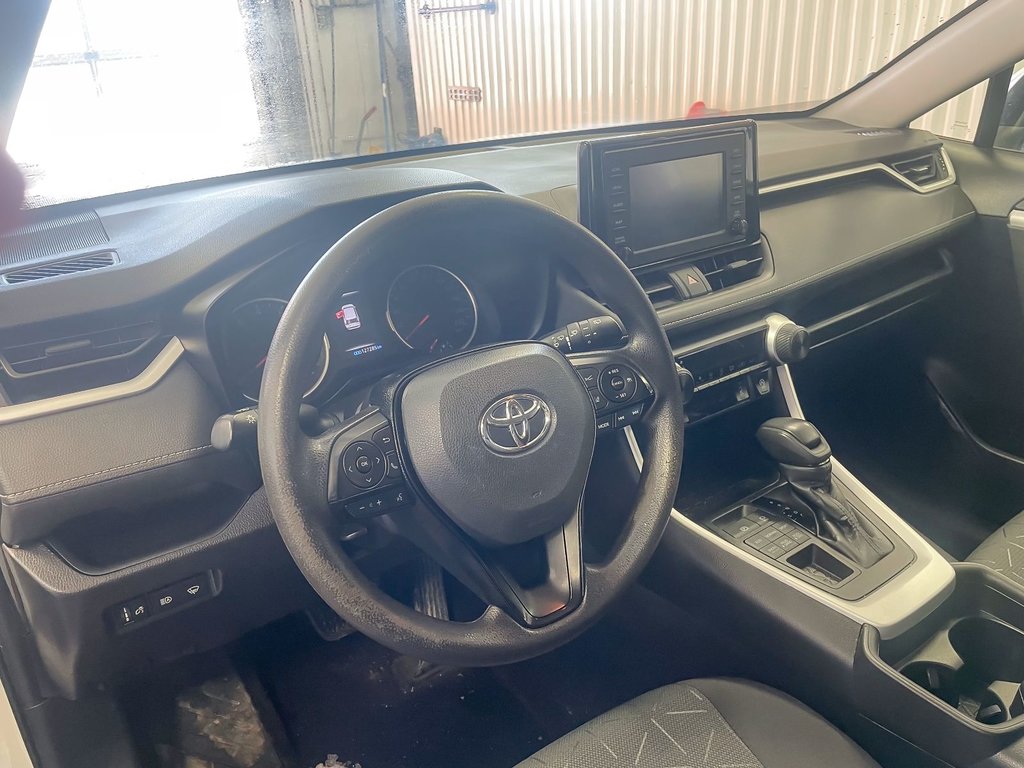 2021 Toyota RAV4 in St-Jérôme, Quebec - 3 - w1024h768px