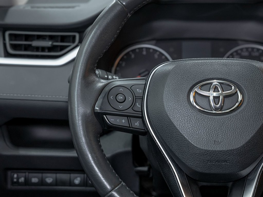 Toyota RAV4  2021 à St-Jérôme, Québec - 15 - w1024h768px