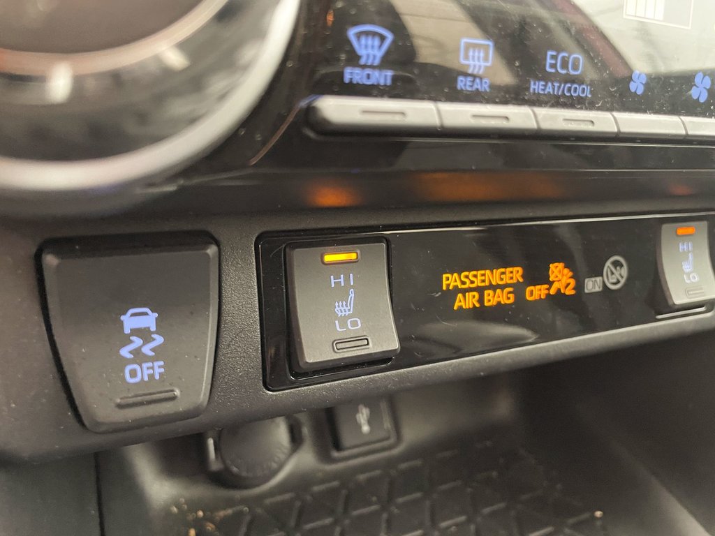 2021 Toyota RAV4 in St-Jérôme, Quebec - 13 - w1024h768px