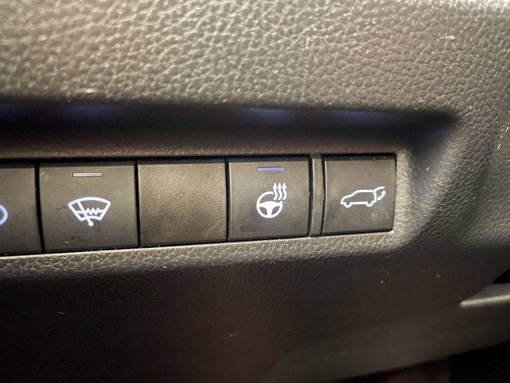 2021 Toyota RAV4 in St-Jérôme, Quebec - 14 - w1024h768px