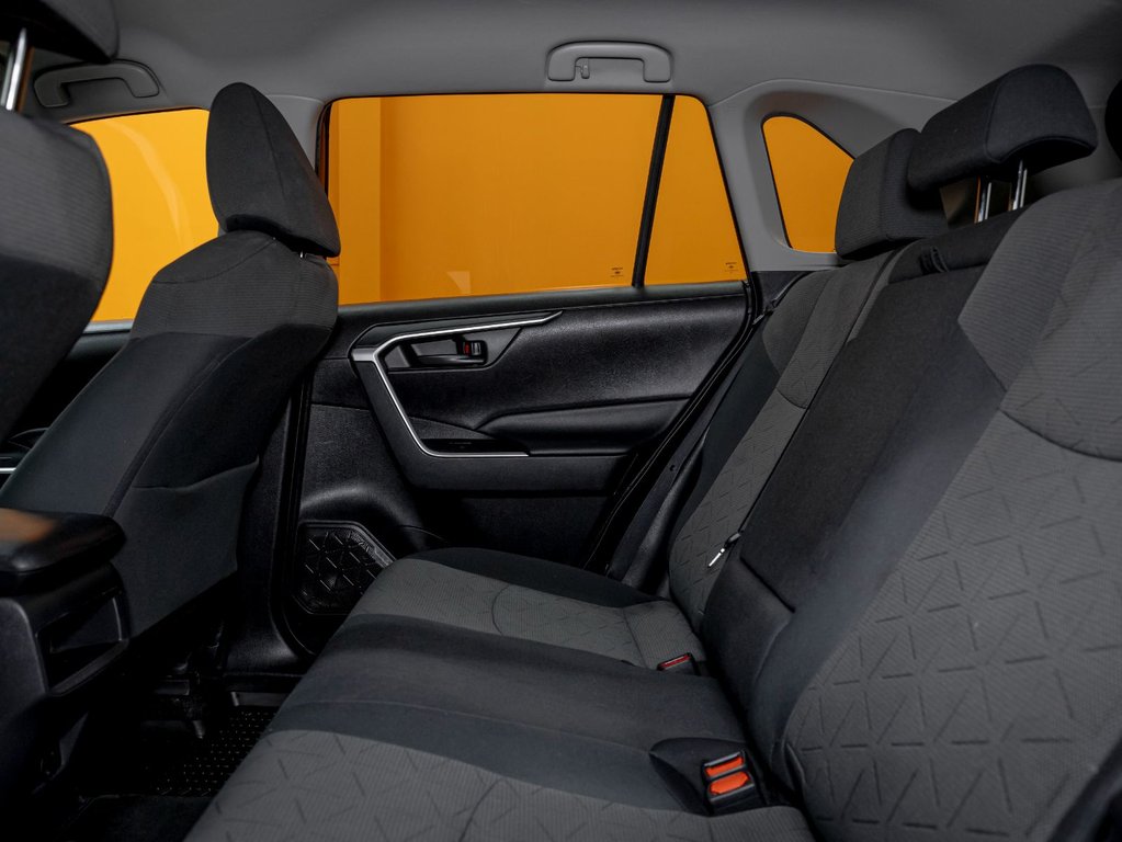 Toyota RAV4  2021 à St-Jérôme, Québec - 25 - w1024h768px