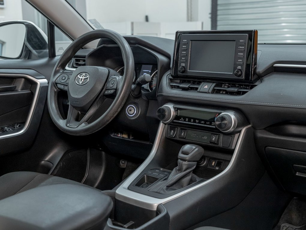 2022 Toyota RAV4 in St-Jérôme, Quebec - 24 - w1024h768px