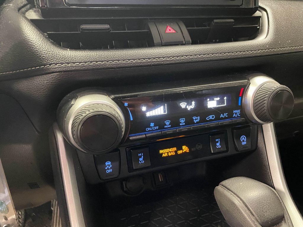 Toyota RAV4  2022 à St-Jérôme, Québec - 12 - w1024h768px