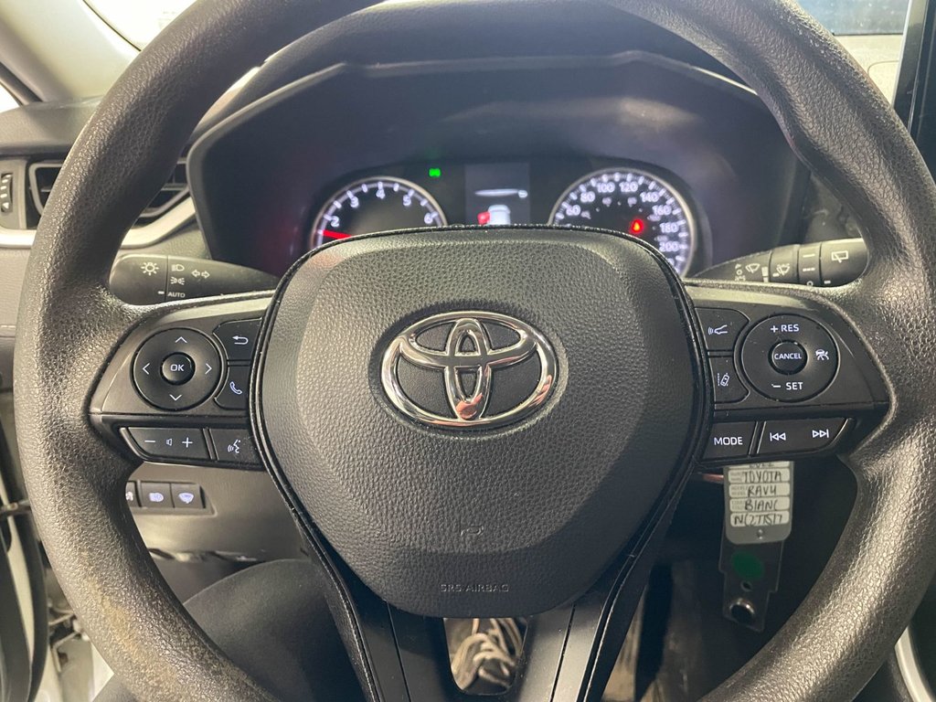 Toyota RAV4  2022 à St-Jérôme, Québec - 14 - w1024h768px