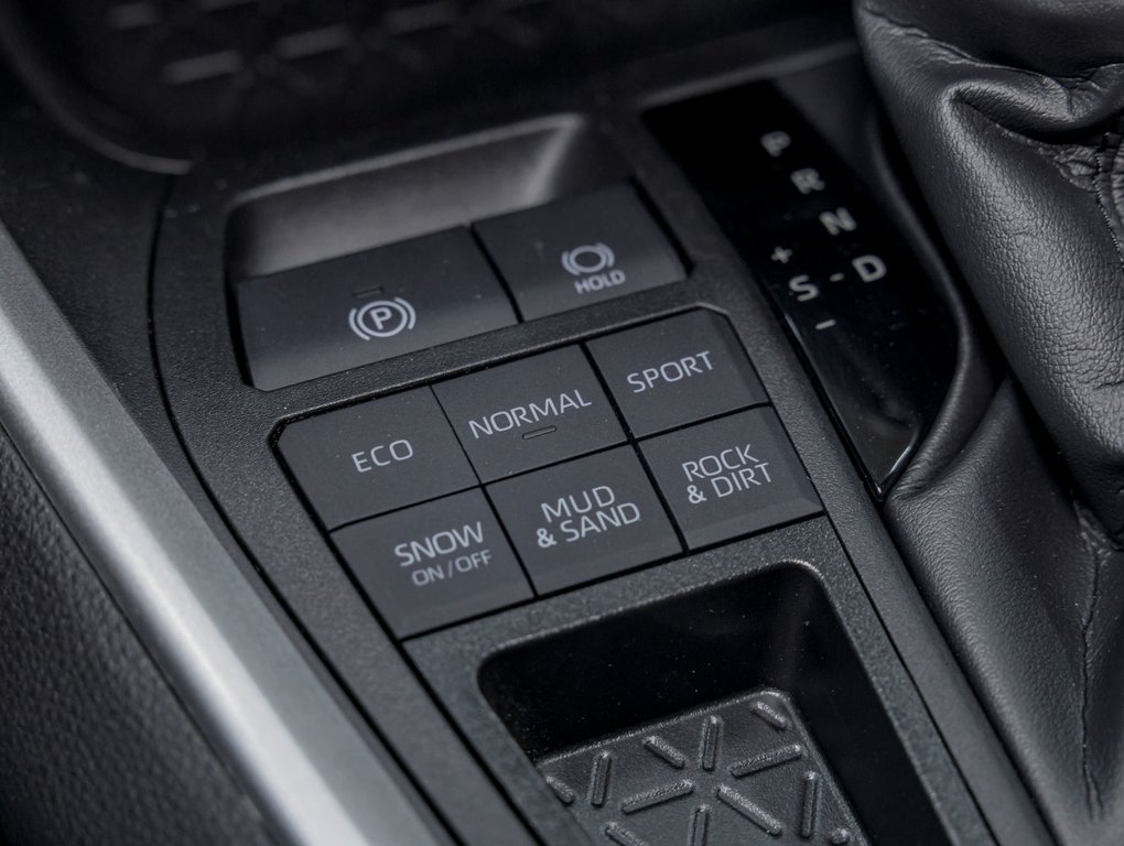 2023 Toyota RAV4 in St-Jérôme, Quebec - 24 - w1024h768px