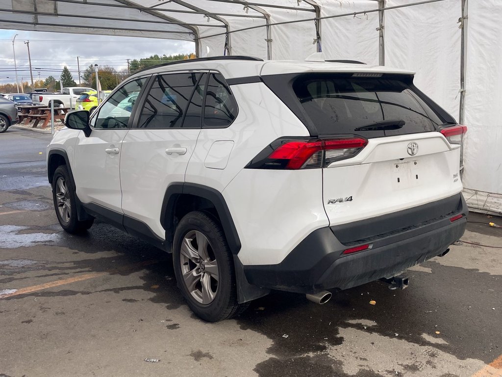 Toyota RAV4  2023 à St-Jérôme, Québec - 6 - w1024h768px
