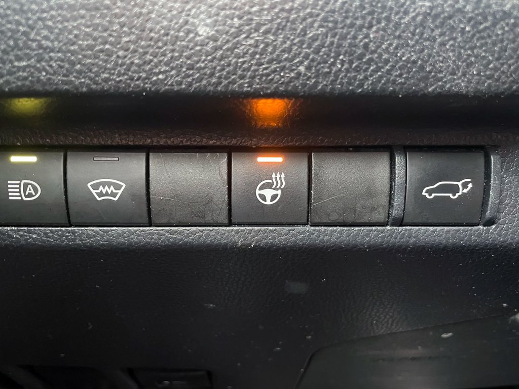 Toyota RAV4  2023 à St-Jérôme, Québec - 14 - w1024h768px