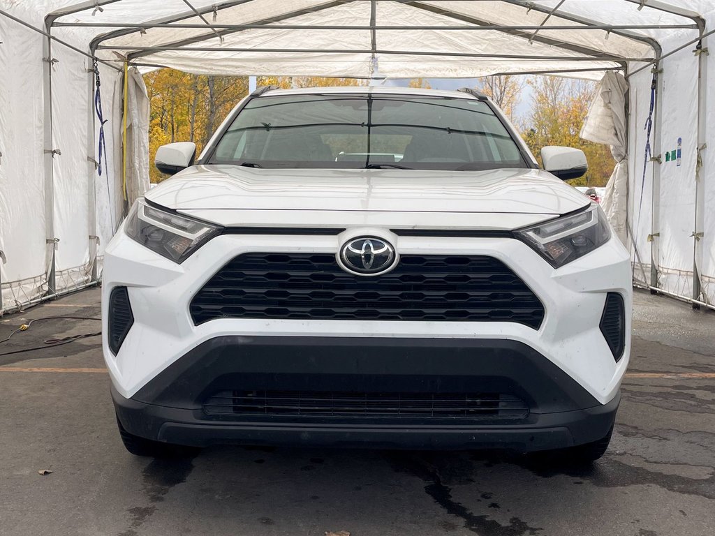 Toyota RAV4  2023 à St-Jérôme, Québec - 5 - w1024h768px