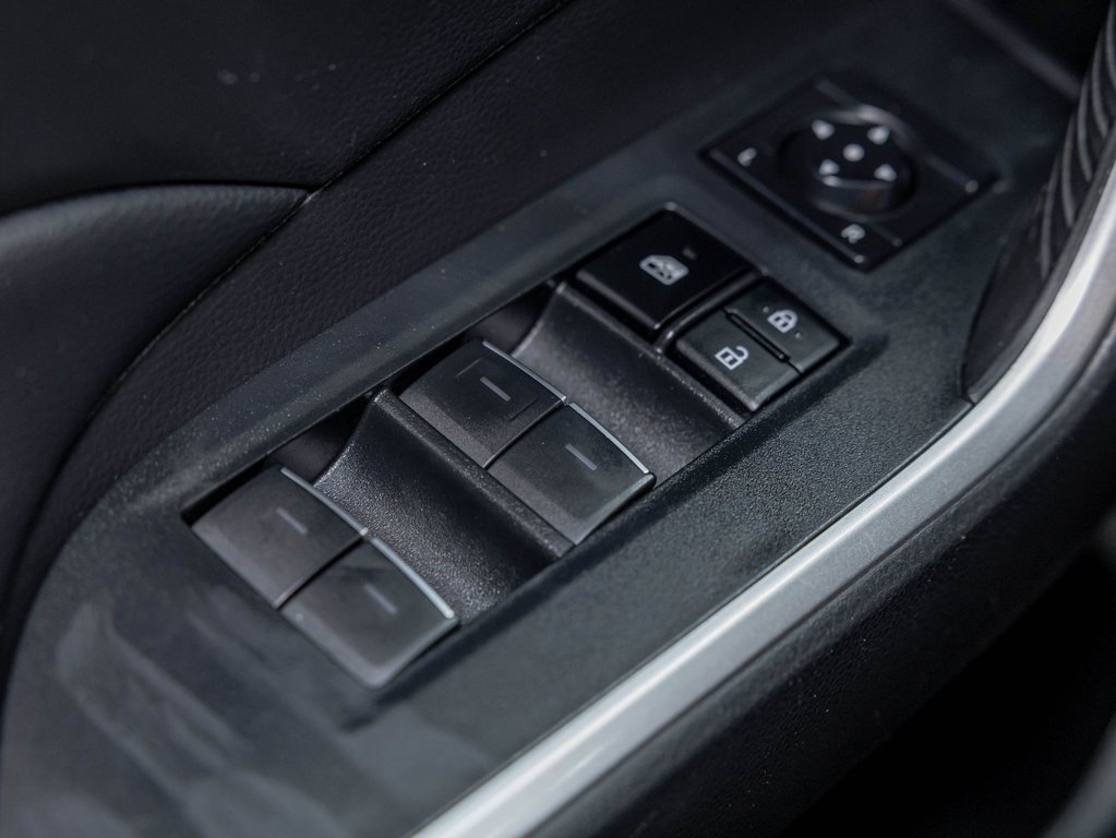 2023 Toyota RAV4 in St-Jérôme, Quebec - 29 - w1024h768px
