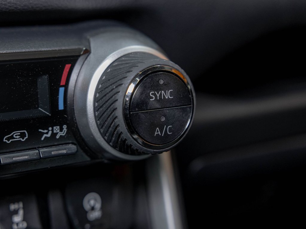2023 Toyota RAV4 in St-Jérôme, Quebec - 24 - w1024h768px