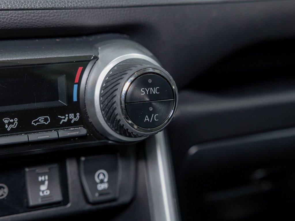 2024 Toyota RAV4 in St-Jérôme, Quebec - 23 - w1024h768px