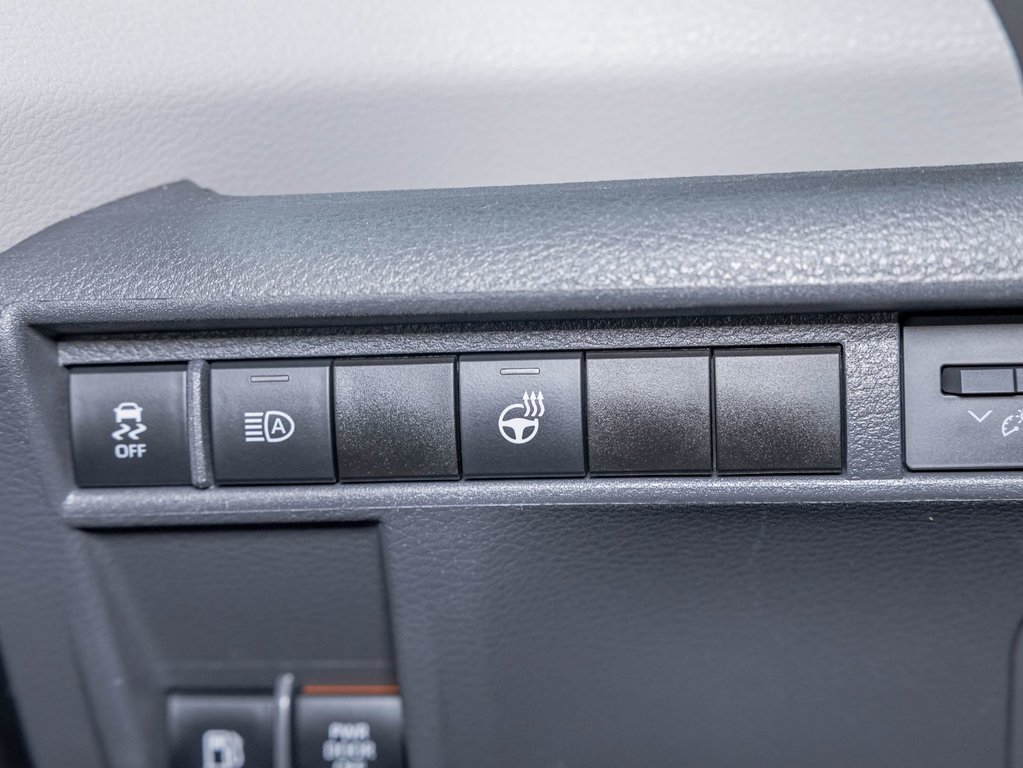 2022 Toyota Sienna in St-Jérôme, Quebec - 22 - w1024h768px