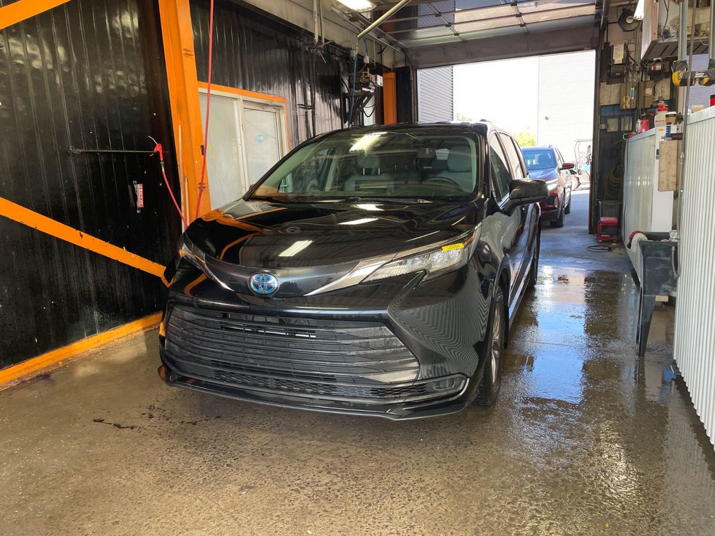 Toyota Sienna  2022 à St-Jérôme, Québec - 1 - w1024h768px