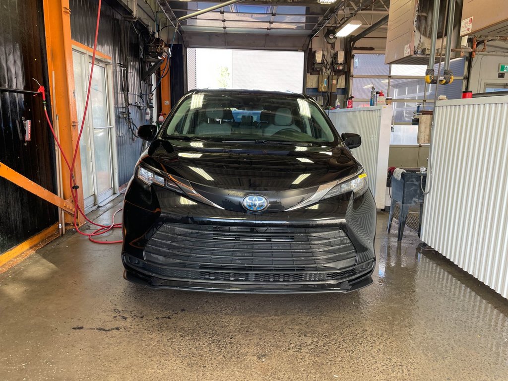 Toyota Sienna  2022 à St-Jérôme, Québec - 4 - w1024h768px