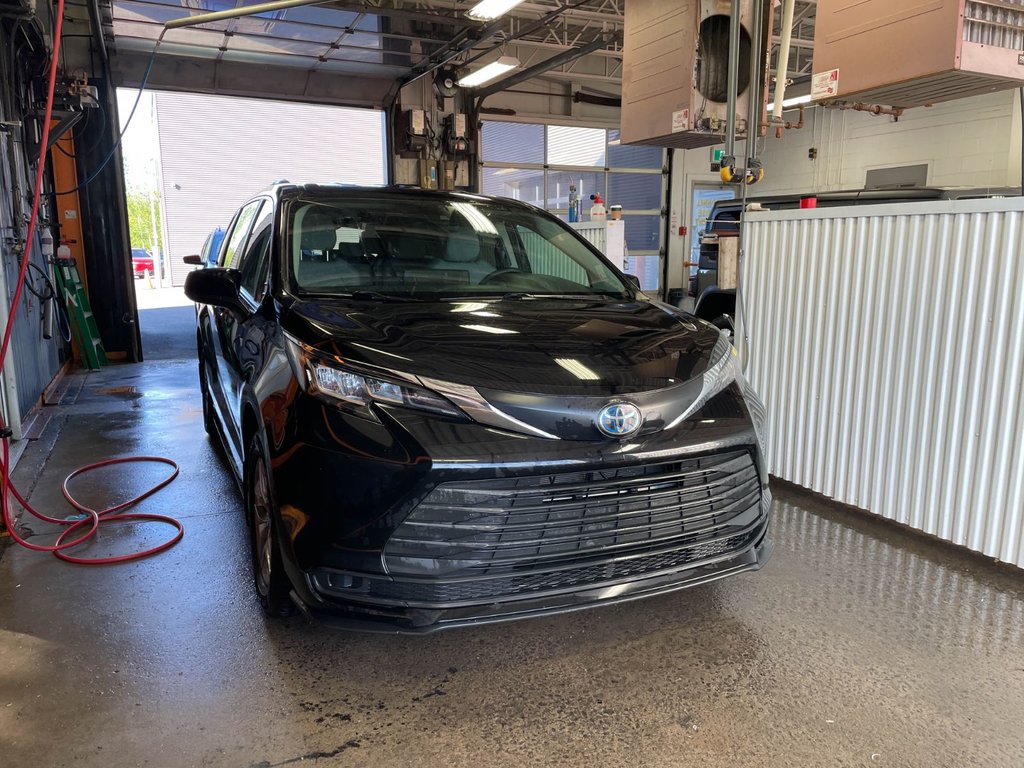 Toyota Sienna  2022 à St-Jérôme, Québec - 9 - w1024h768px