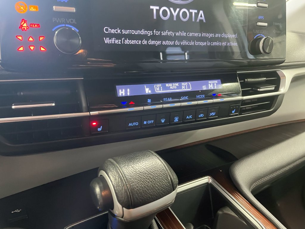 Toyota Sienna  2023 à St-Jérôme, Québec - 13 - w1024h768px