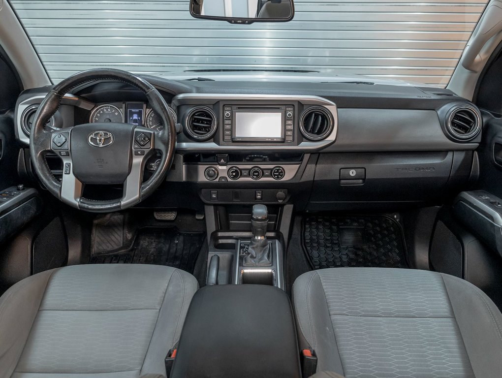 2016 Toyota Tacoma in St-Jérôme, Quebec - 11 - w1024h768px