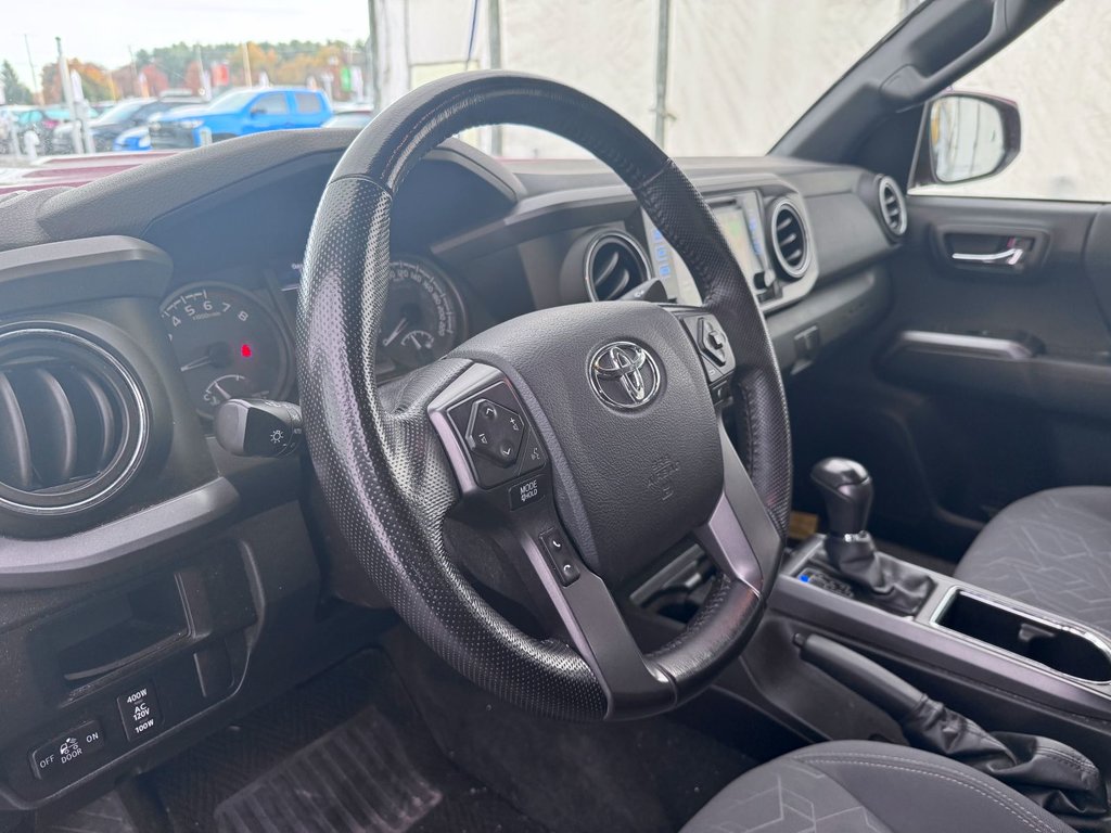 2016 Toyota Tacoma in St-Jérôme, Quebec - 4 - w1024h768px