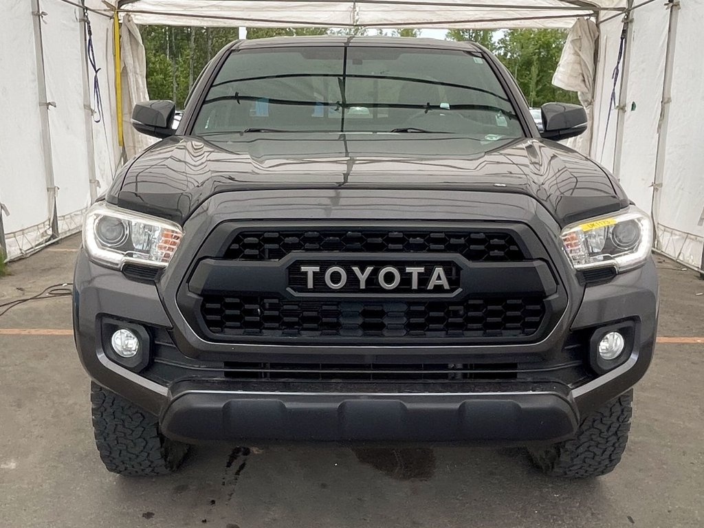 2017 Toyota Tacoma in St-Jérôme, Quebec - 4 - w1024h768px